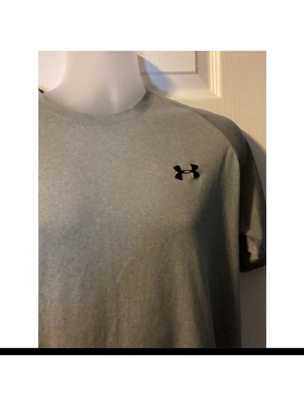 Under Armour Men's Gray T-Shirt